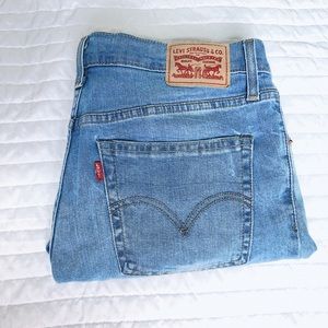 Levi’s Boyfriend Jeans
